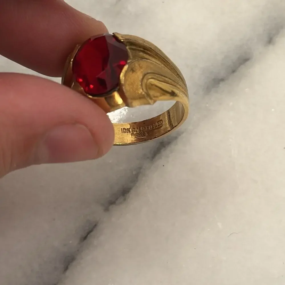 Vintage 10k gold filled red stone thick banded ring size 9.75
